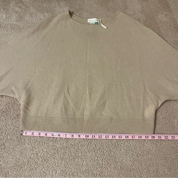 By Anthropologie 100% cashmere batwing sweater. 1X - Picture 14 of 14